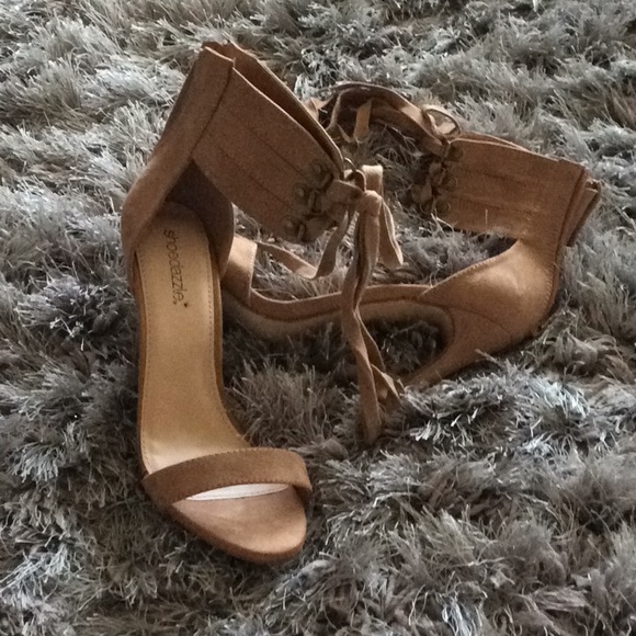 Good shoes in ,perfect conditions - Picture 3 of 4